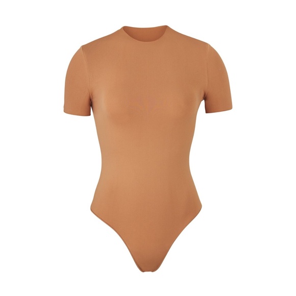 Skims Essentials T Shirt Bodysuit Camel Size Small - Picture 1 of 4